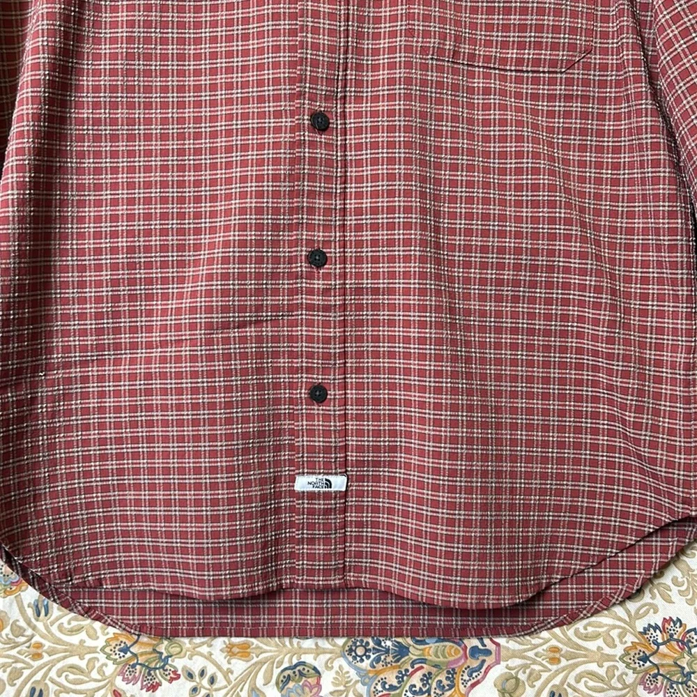 The North Face Red Plaid Button‎ Down Shirt Textured Outdoors Gorpcore M